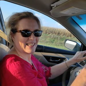 Meet your Posher, Linda